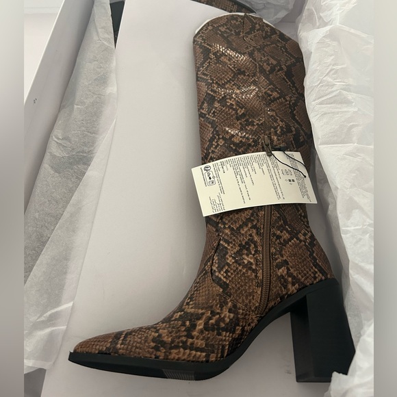 The Drop Cassandra Faux Snakeskin Knee-High Western Boots - Picture 7 of 11